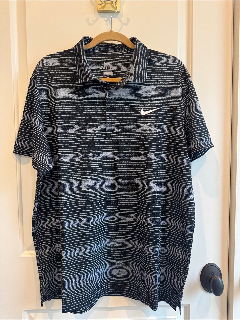 Nike Men’s Black & White Wave-Striped Polo